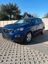 Peugeot 3008 1.2 PureTech 130 Active - Peugeot 3008 mit Benzin-Antrieb: Blau