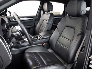Porsche Cayenne - 7