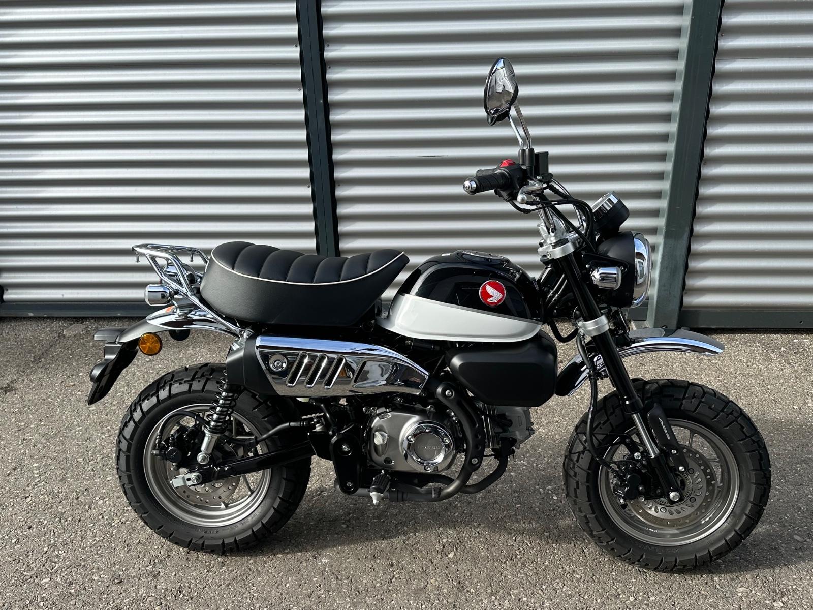 Honda MONKEY 125 / NUR 1.755 KM / SEHR GEPFLEGT !!