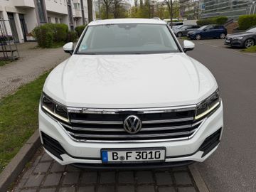 Volkswagen Touareg - 2