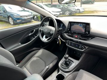 Bild 17 Hyundai i30 cw *Automatic*SitzHz*NAVI*AppleCar*