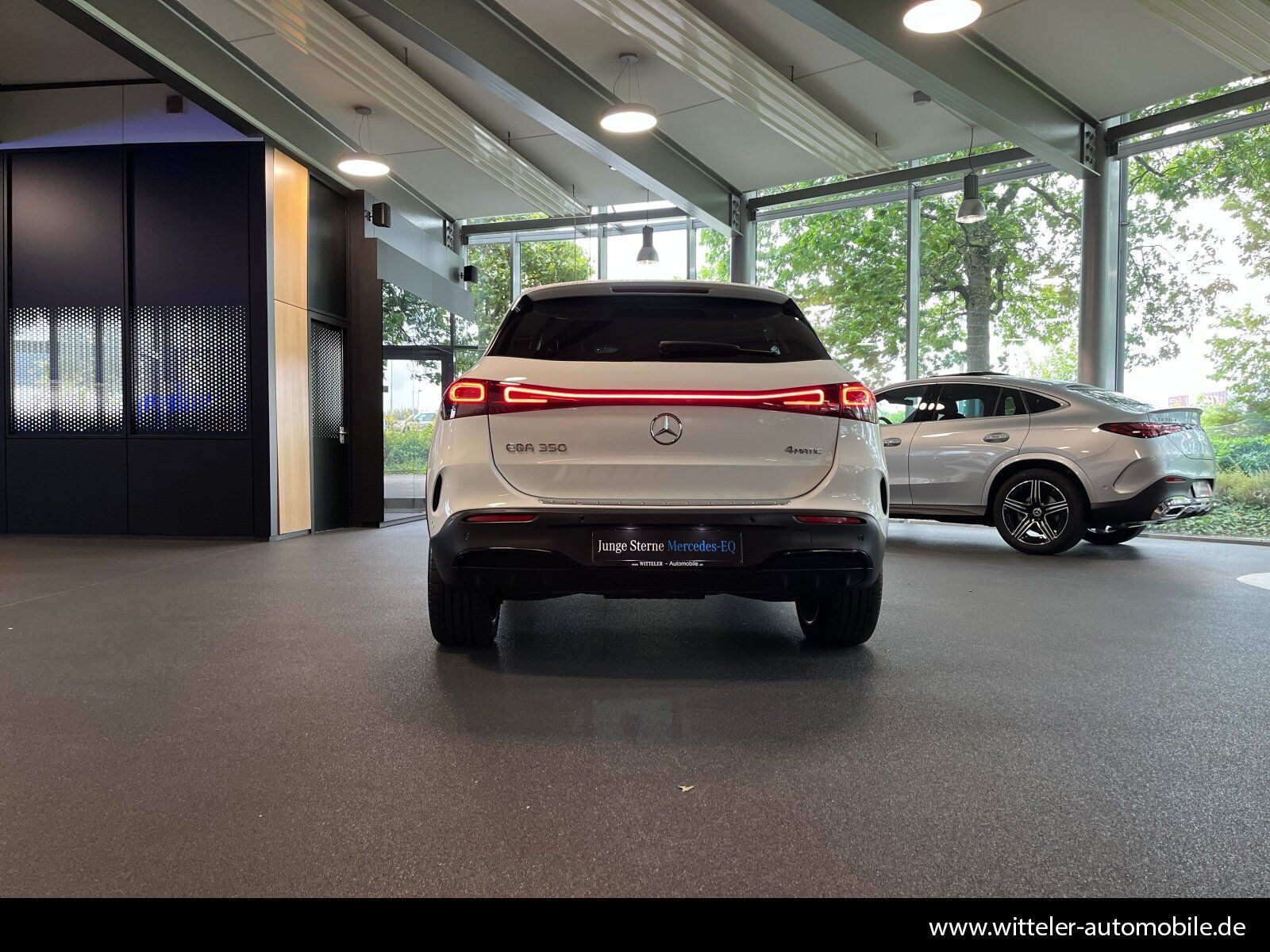 Mercedes-Benz EQA 350 4M AMG Line LED AHK PANO Night Burmester foto 11