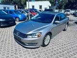 Volkswagen Passat Premium 2.5 US  Klima  Automatik TÜV NEU - Volkswagen Passat: 5.5