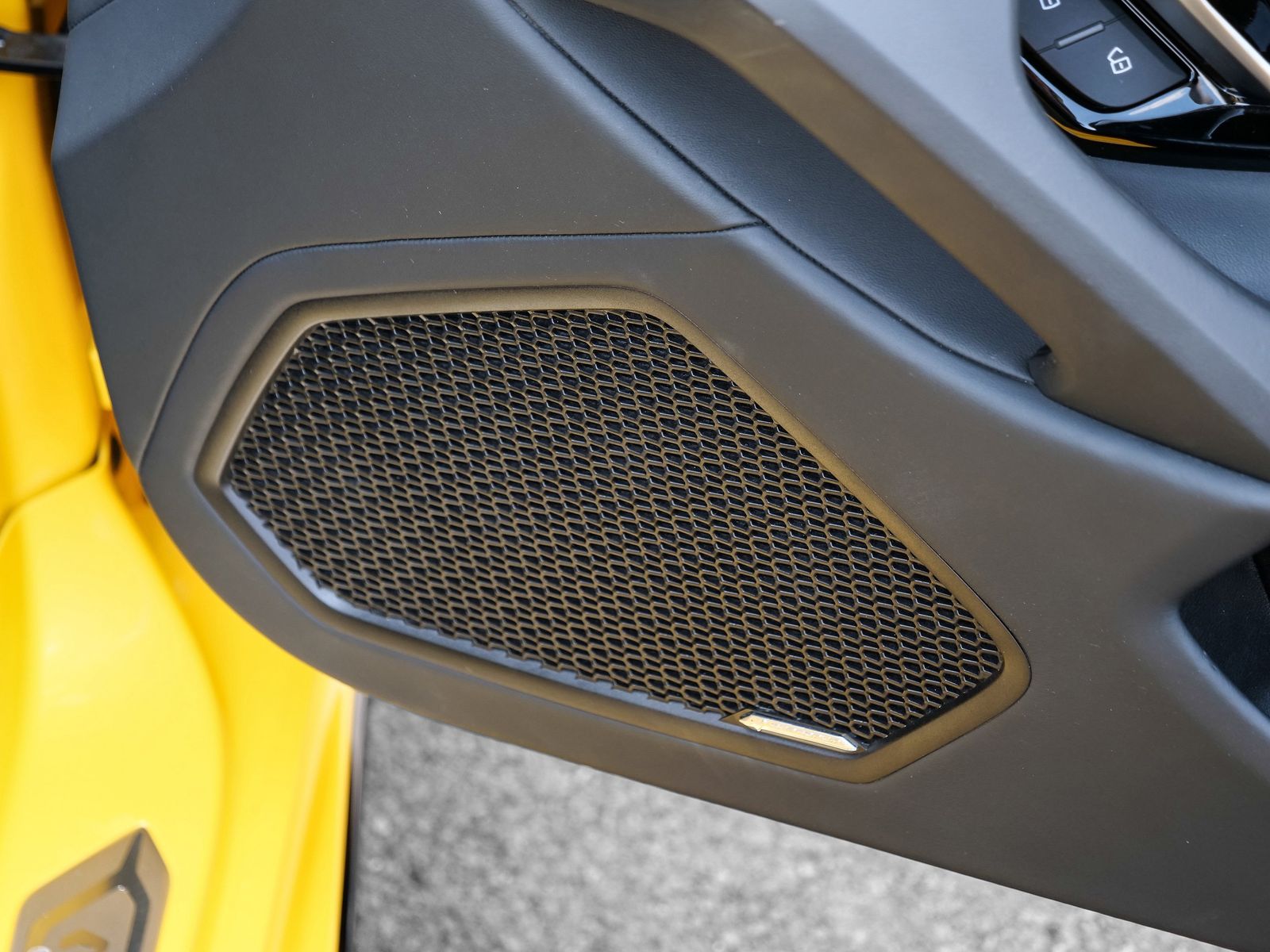 Lamborghini Huracán EVO Spyder Giallo Inti. Lifting System foto 20