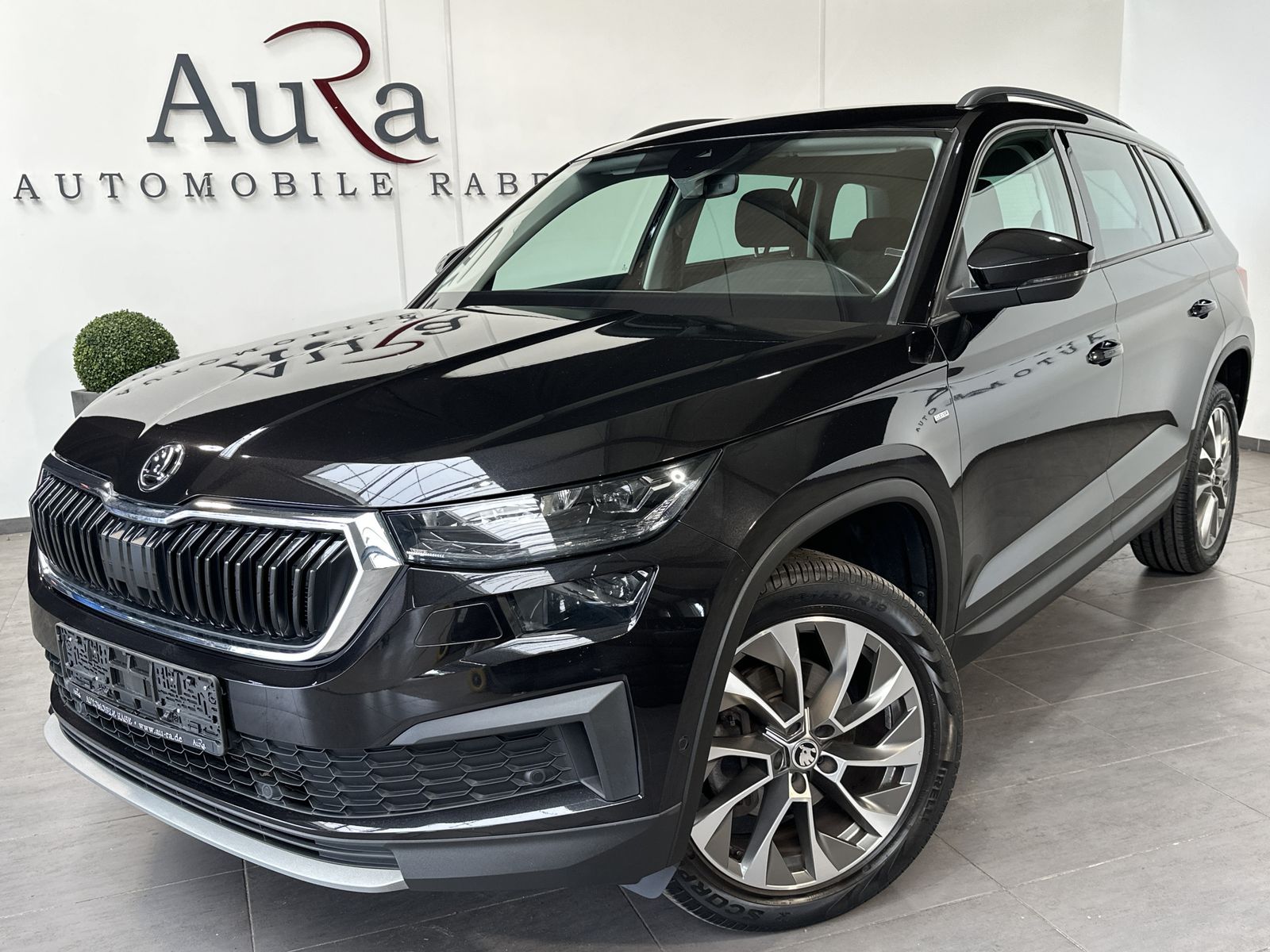 Fahrzeugabbildung SKODA Kodiaq 2.0 TDI DSG Clever NAV+LED+ACC+AHK+SHZ+PP