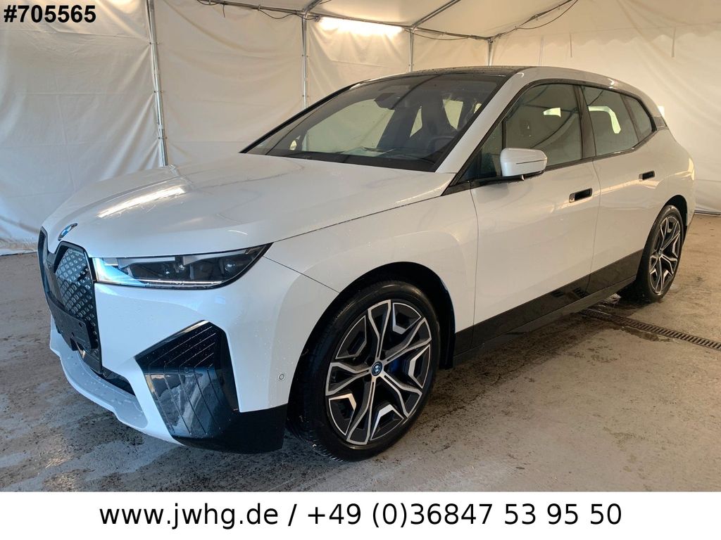 BMW iX