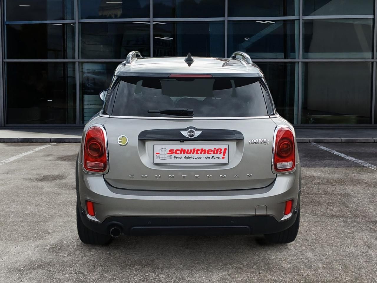 Fahrzeugabbildung MINI Countryman Cooper SE All4