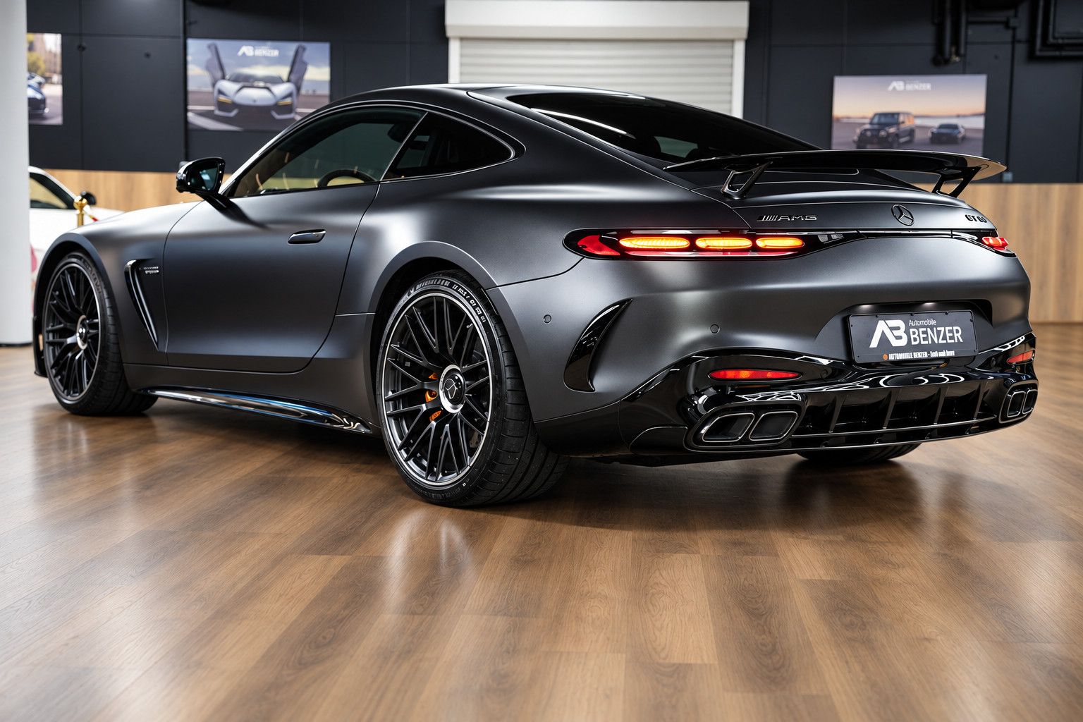Fahrzeugabbildung Mercedes-Benz AMG GT 63 4Matic *AeroKit*Keramik*SchalenSitze*