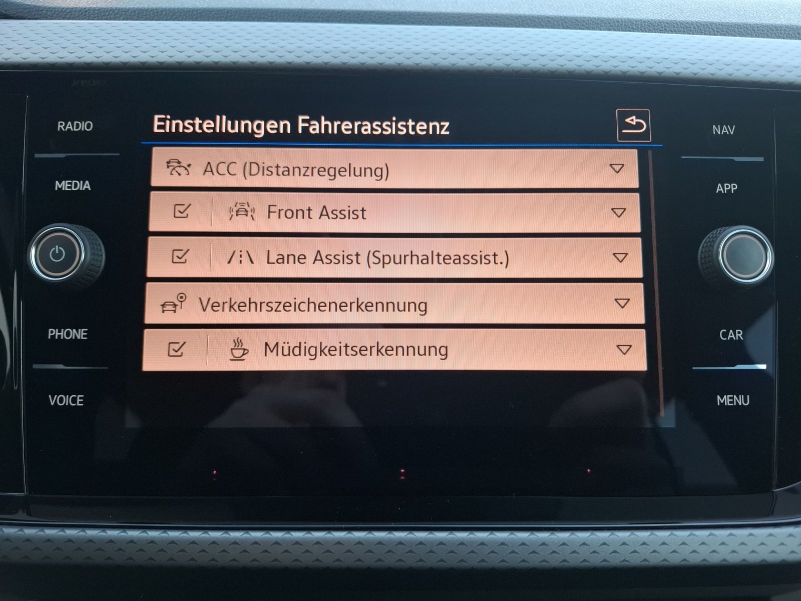 Fahrzeugabbildung Volkswagen T-Cross TSI Active DSG LED Navi AID ACC RFK SH 1
