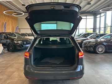 MYAUTOCENTER – Gebraucht- und Jahreswagen mit Werkstattservice in Pfaffenhofen Volkswagen Passat Variant Comfortline *4Motion*Kamera*AHK*
