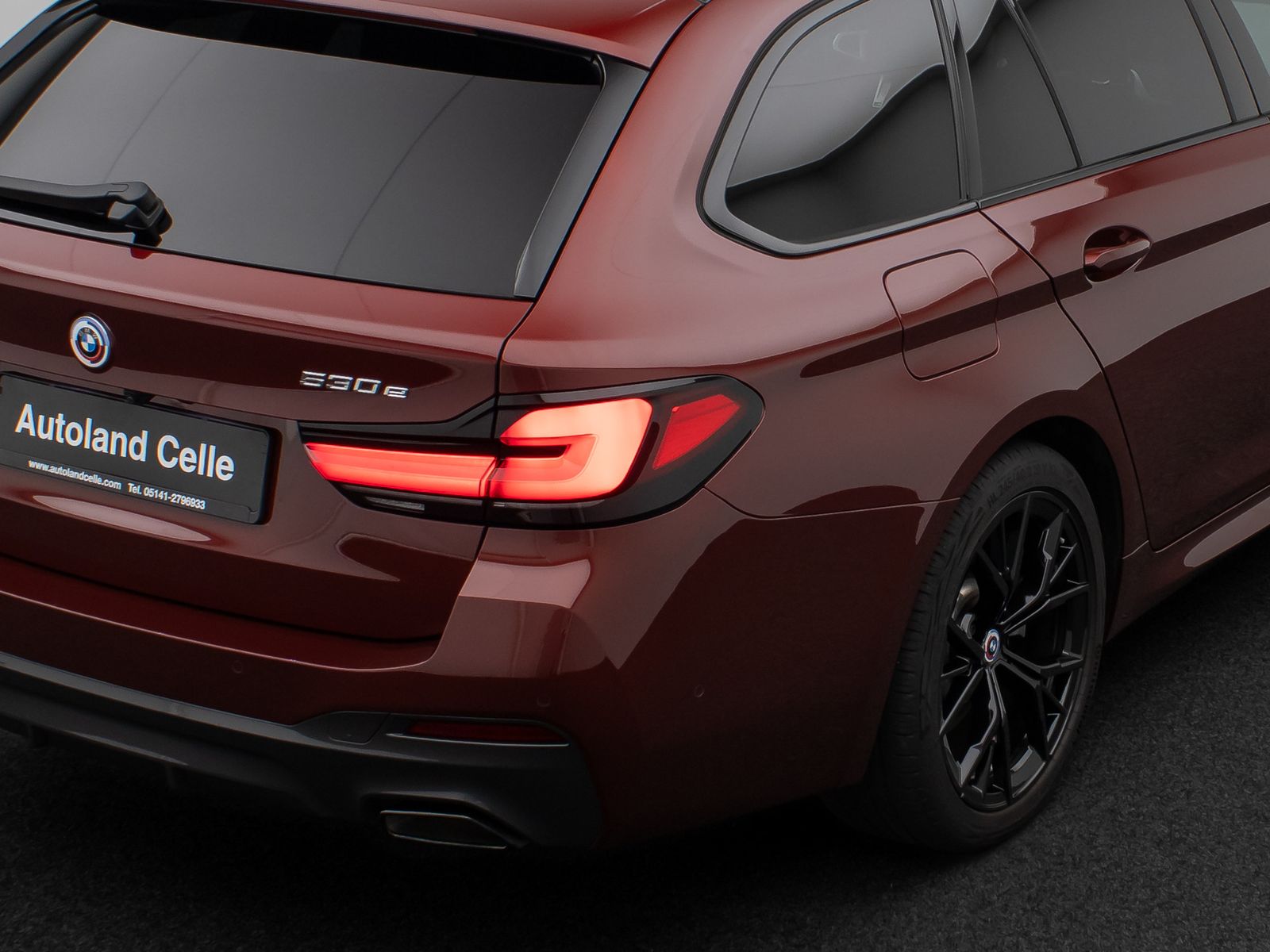 Fahrzeugabbildung BMW 530e M Sport Panorama Kamera HUD DAB H/K AHK 19"
