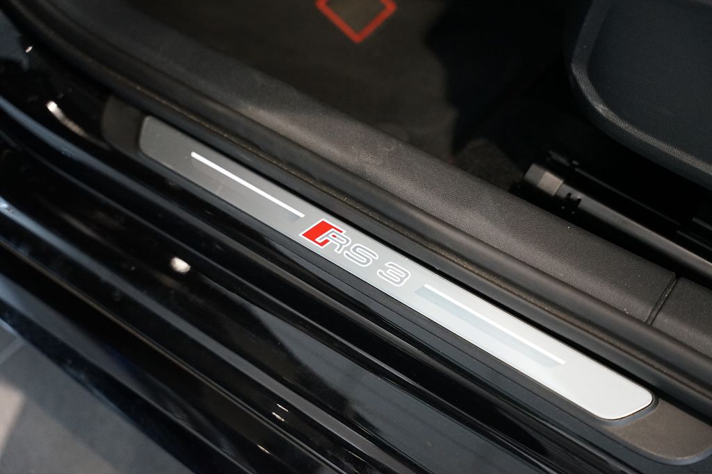 AUDI RS3 Sportback | Panoramic Roof | Bucket Seats | Carbon Fiber AUDI RS3 Sportback | Panoramic Roof | Bucket Seats | Carbon Fiber