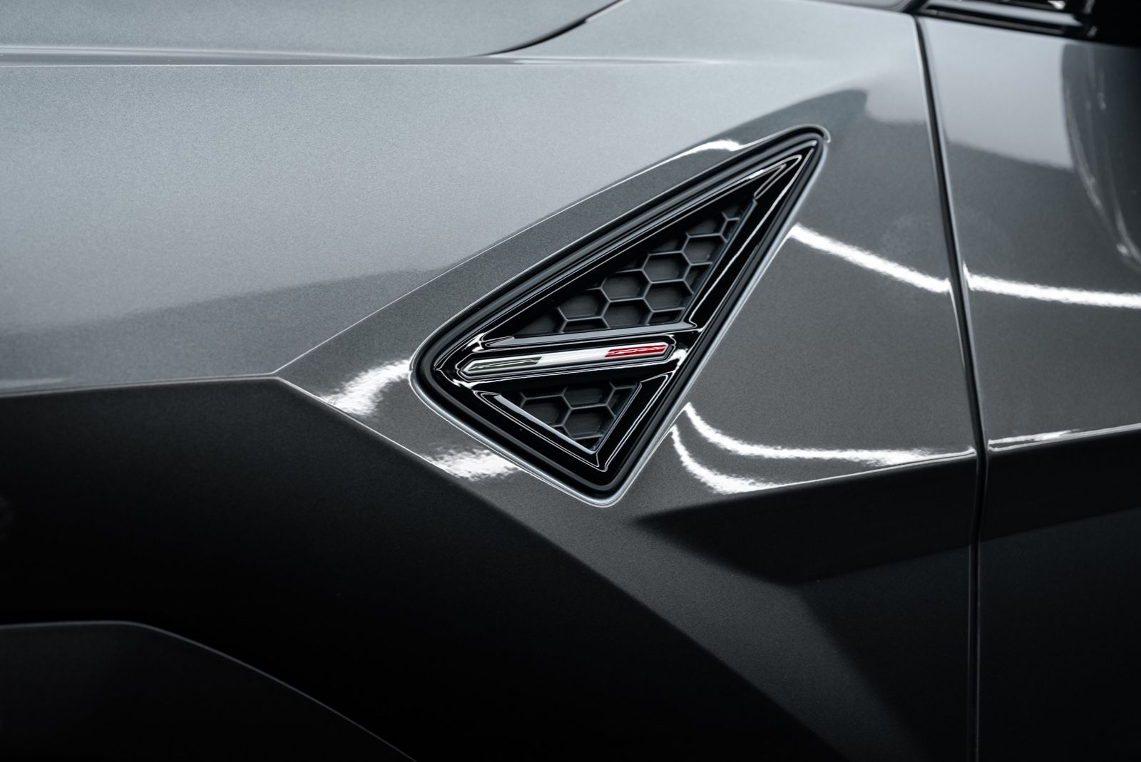Fahrzeugabbildung Lamborghini Urus PANO/BANG&OLUFSEN/NIGHT VISION