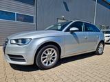 Audi A3 Sportback attraction - Audi A3 Gebrauchtwagen in Leipzig