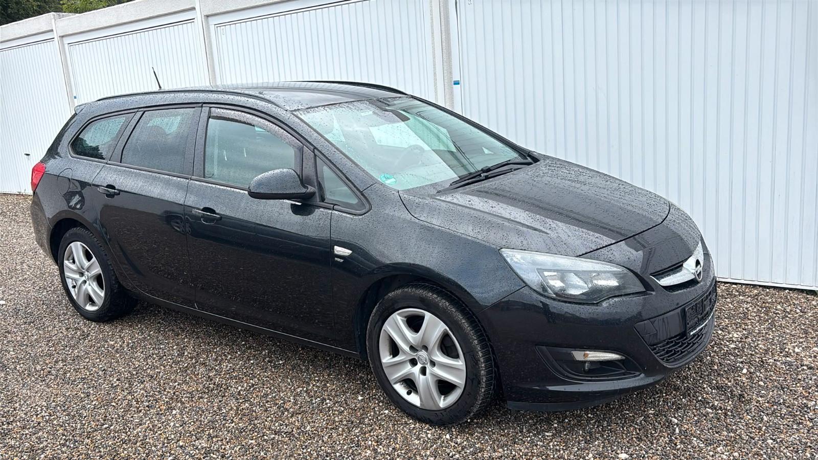 Opel Astra Sports Tourer 165PS 2l Diesel AHK TÜV neu
