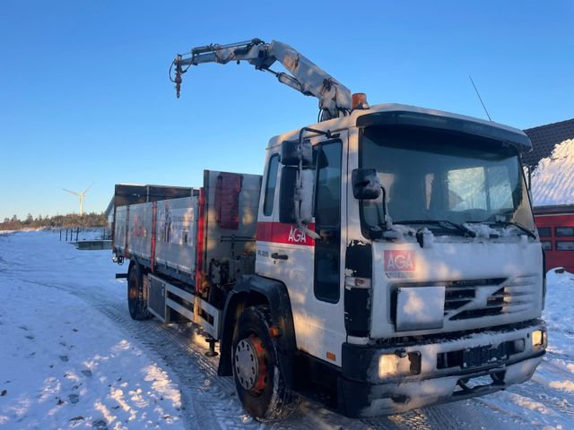 Volvo FL 618 LBW + Kran HMF 743K2  Drehservo