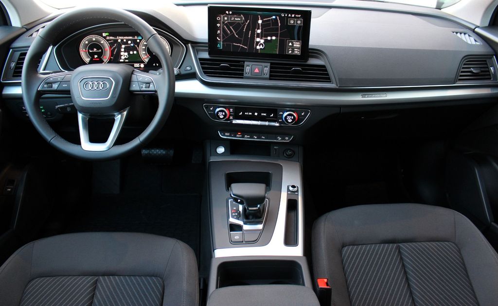 AUDI Q5 40 TDI/MAGNETIC RIDE/MATRIX/ADVANCED AUDI Q5 40 TDI/MAGNETIC RIDE/MATRIX/ADVANCED