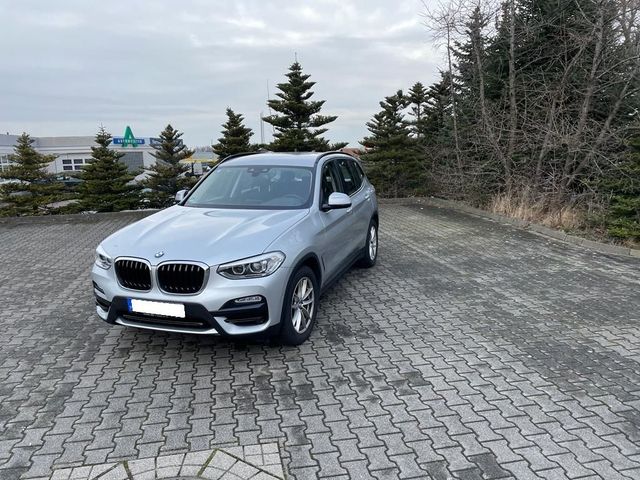 BMW X3 xDrive30i Aut. Advantage *AHK abnehmbar*