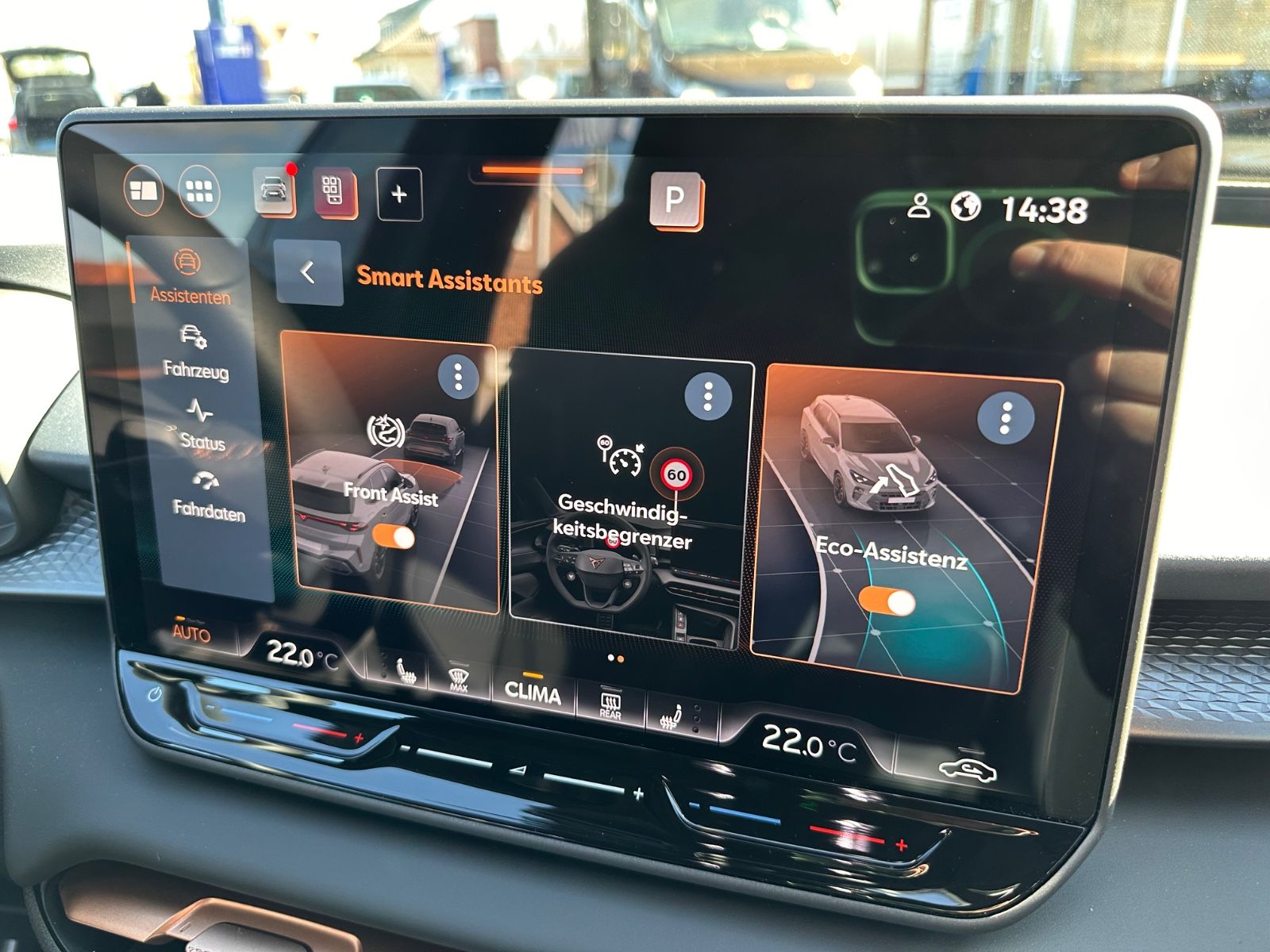 Fahrzeugabbildung CUPRA Terramar 1.5 eTSI DSG AHK/Navi/ACC/LED/SHZG/GJR