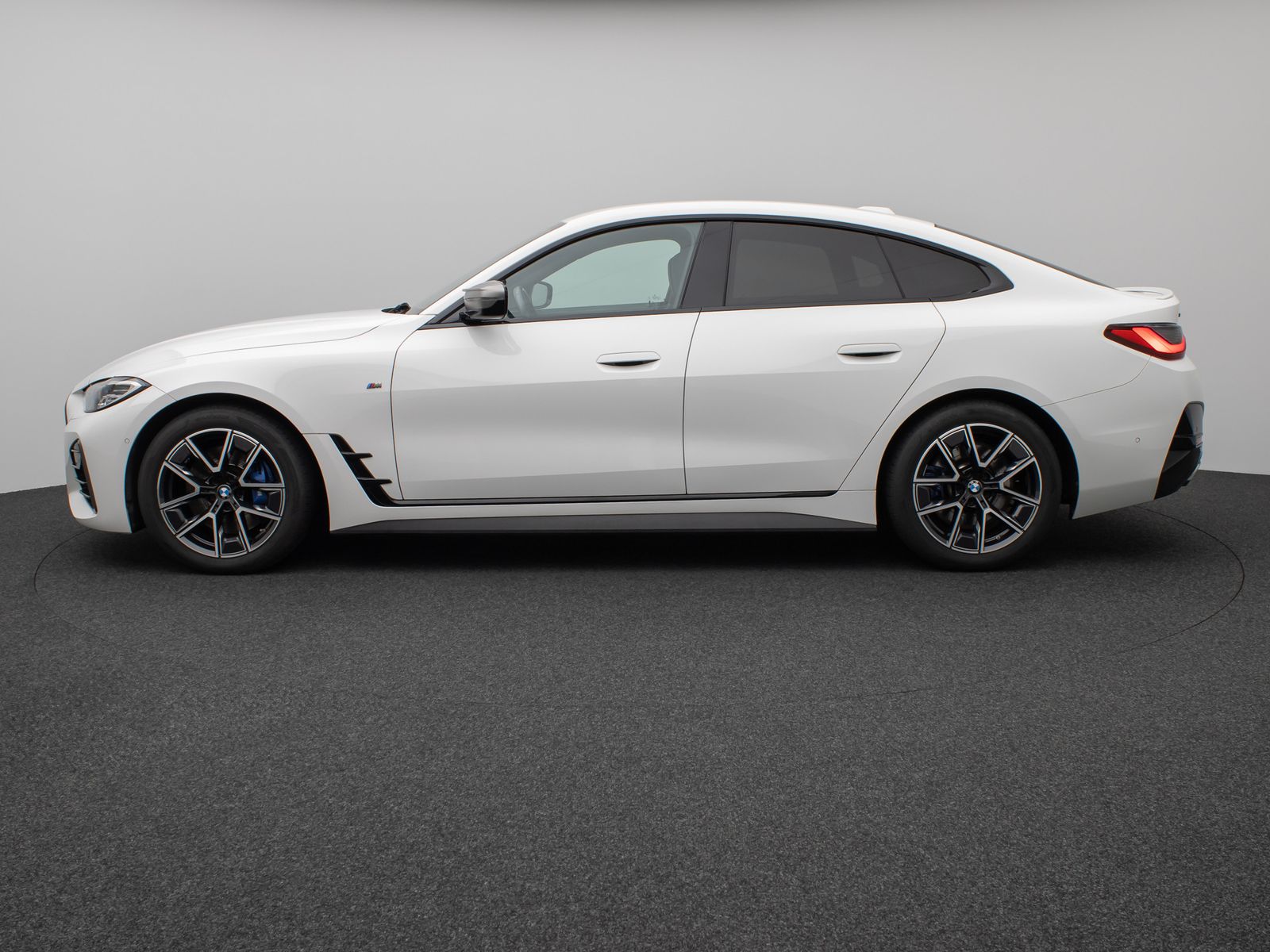 Fahrzeugabbildung BMW M440i xD Gran Coupè Kamera HUD DAB H/K ACC Alarm
