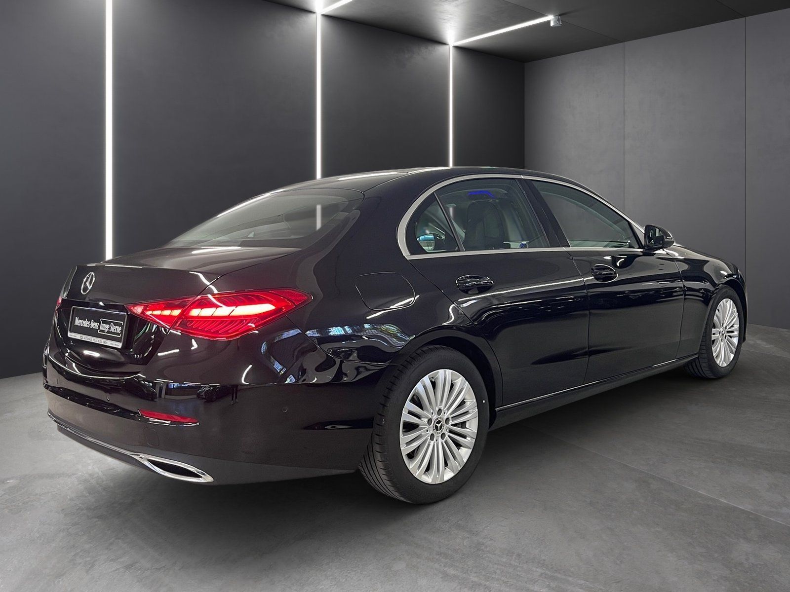 Fahrzeugabbildung Mercedes-Benz C 200 Avantgarde*Pano*Totwink*LED*Kamera*Memory*