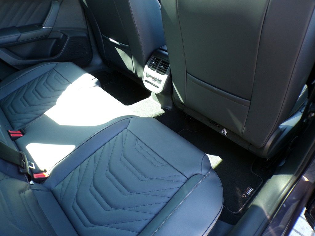 Fahrzeugabbildung CUPRA Formentor VZ 1.5 e-Hybrid DSG Black Edition*DYNA