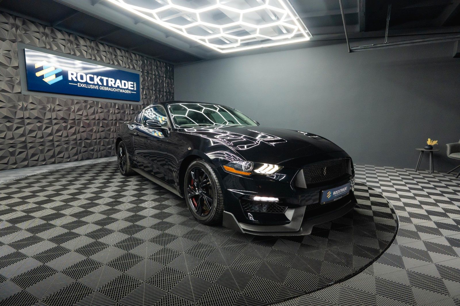 Fahrzeugabbildung Ford Mustang Shelby Coupe GT 350 Package Dark Horse