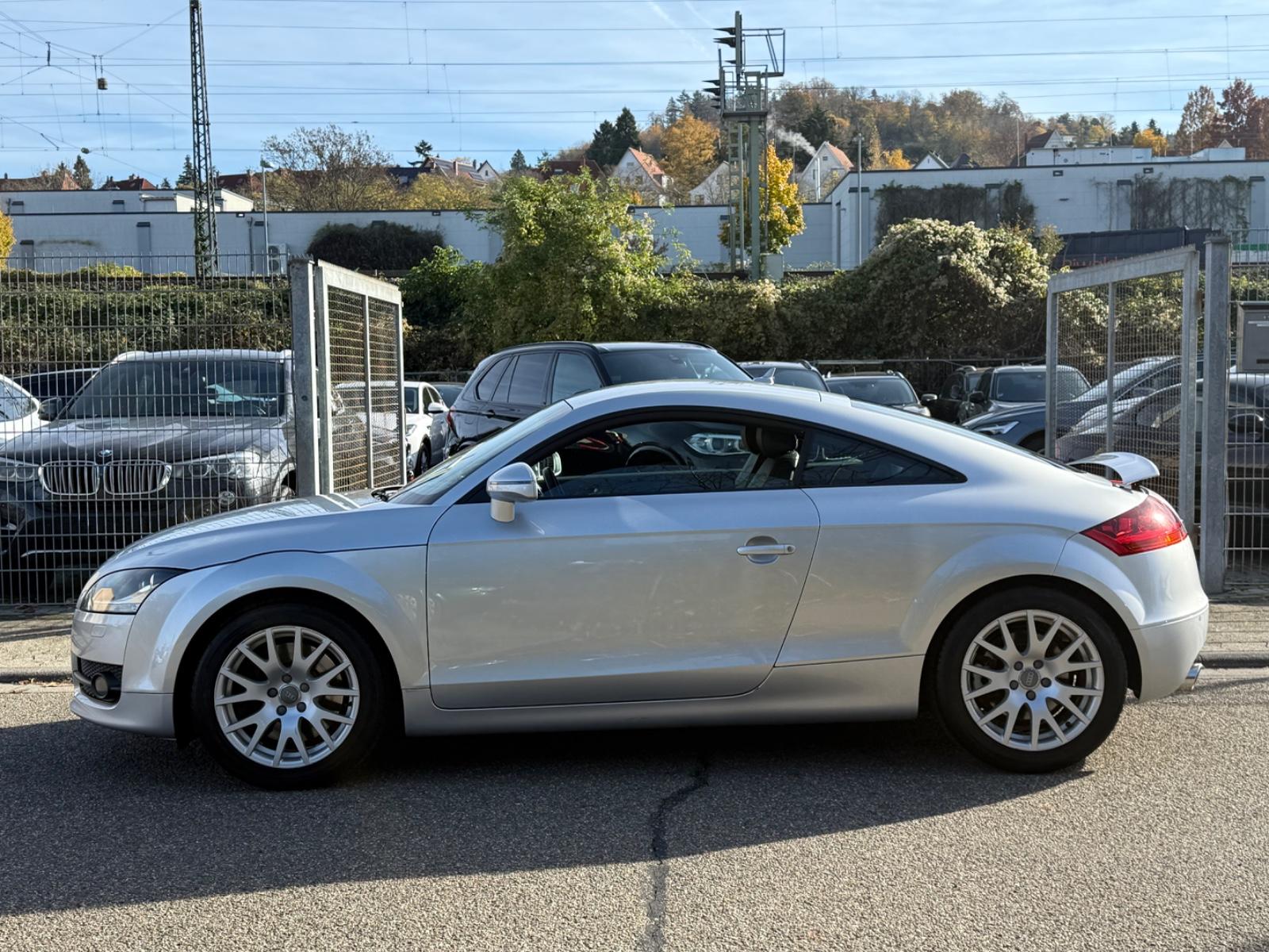 Audi TT Coupé 3.2 V6 250ch - 2ème main - Entretien Audi - Alcantara - Xénon