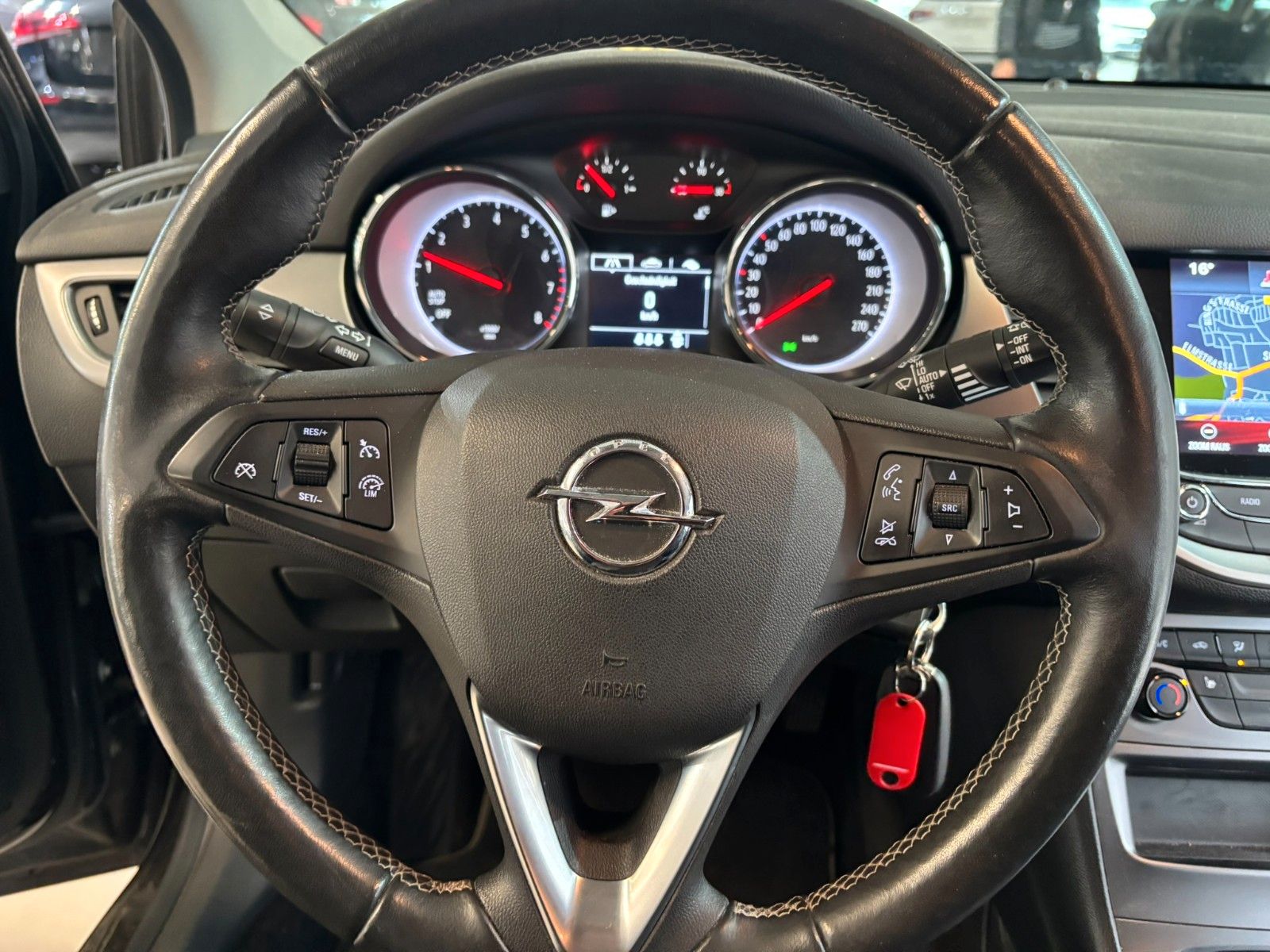 Fahrzeugabbildung Opel Astra K 1.4T 120-JAHRE KAMERA/SHZ/LHZ/ALU/ALLWET