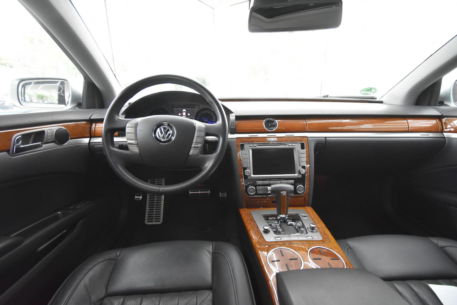 Volkswagen Phaeton V6 5.Sitzer 4Motion NAVI SHZ 4Zonenklima