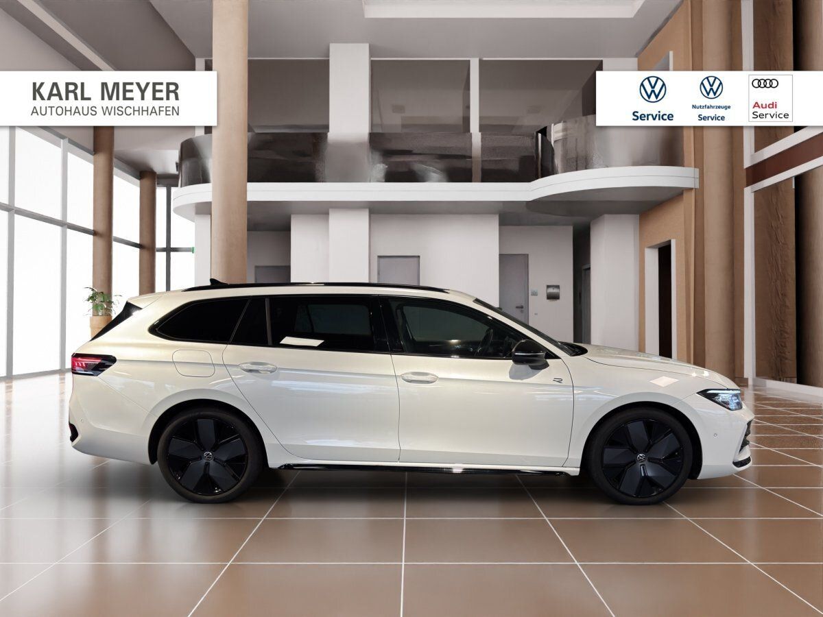 Fahrzeugabbildung Volkswagen Passat R-Line 2.0 TDI DSG AHK AreaView Pano