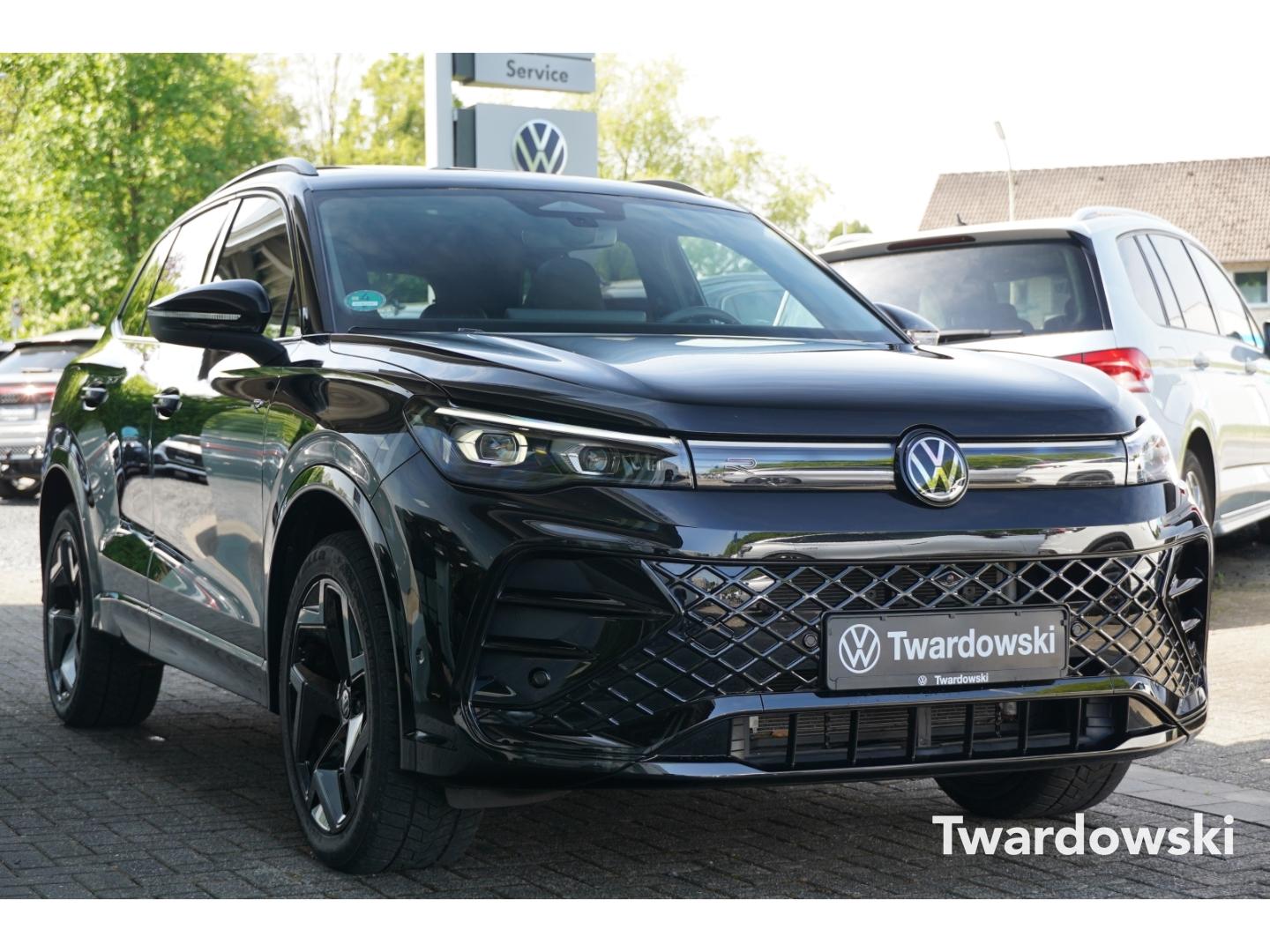 Volkswagen Tiguan 1.5 TSI eHybrid R-Line MATRIX PANO 360°