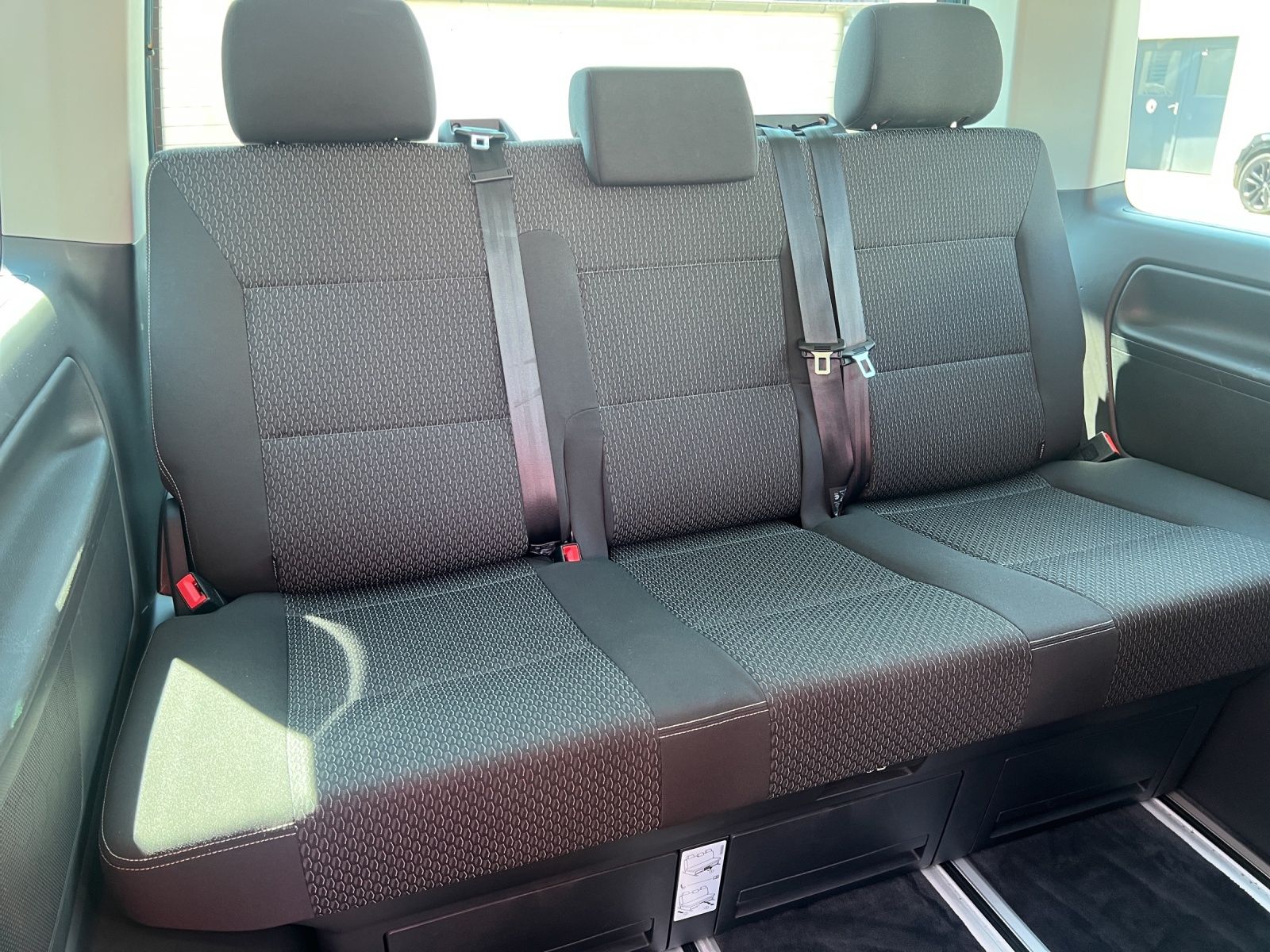 Fahrzeugabbildung Volkswagen T6 Multivan TDI Trendl. Standhzg Navi Climatroni