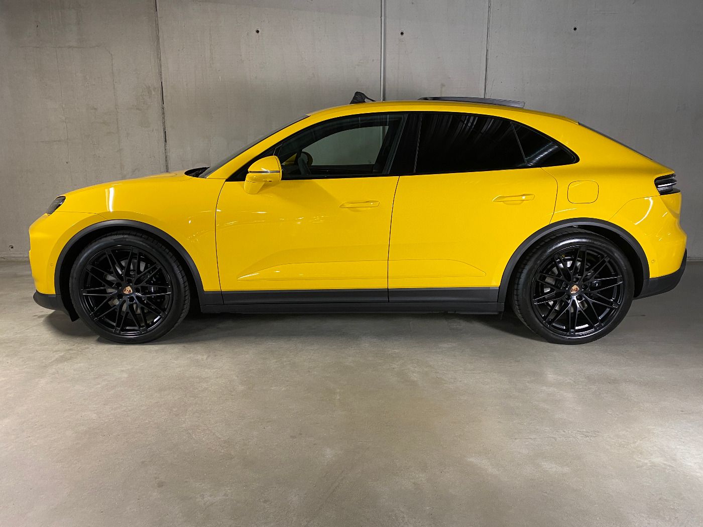 Porsche Macan 4S PTS speedgelb Panorama BOSE foto 3