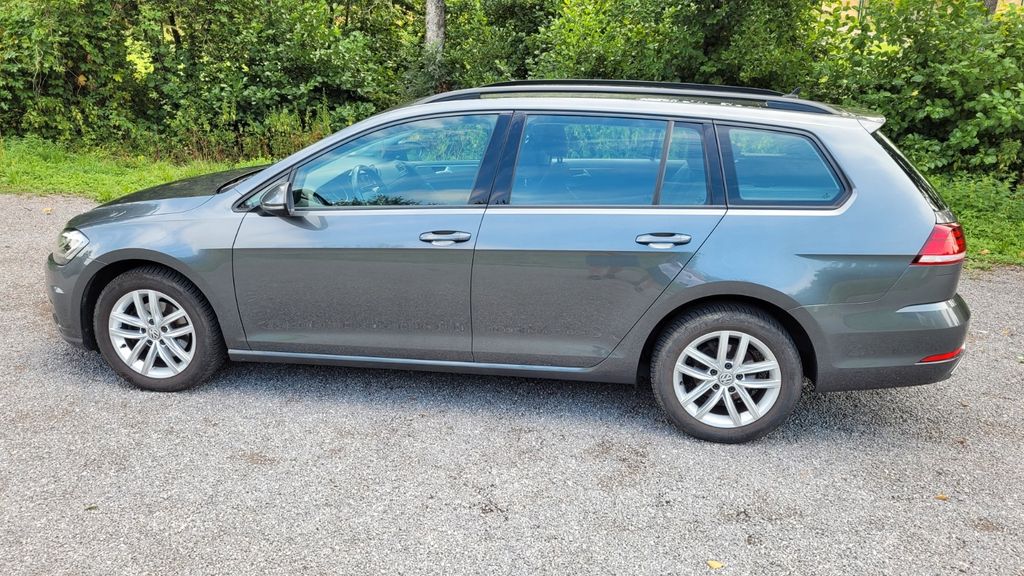 Image of Volkswagen Golf
