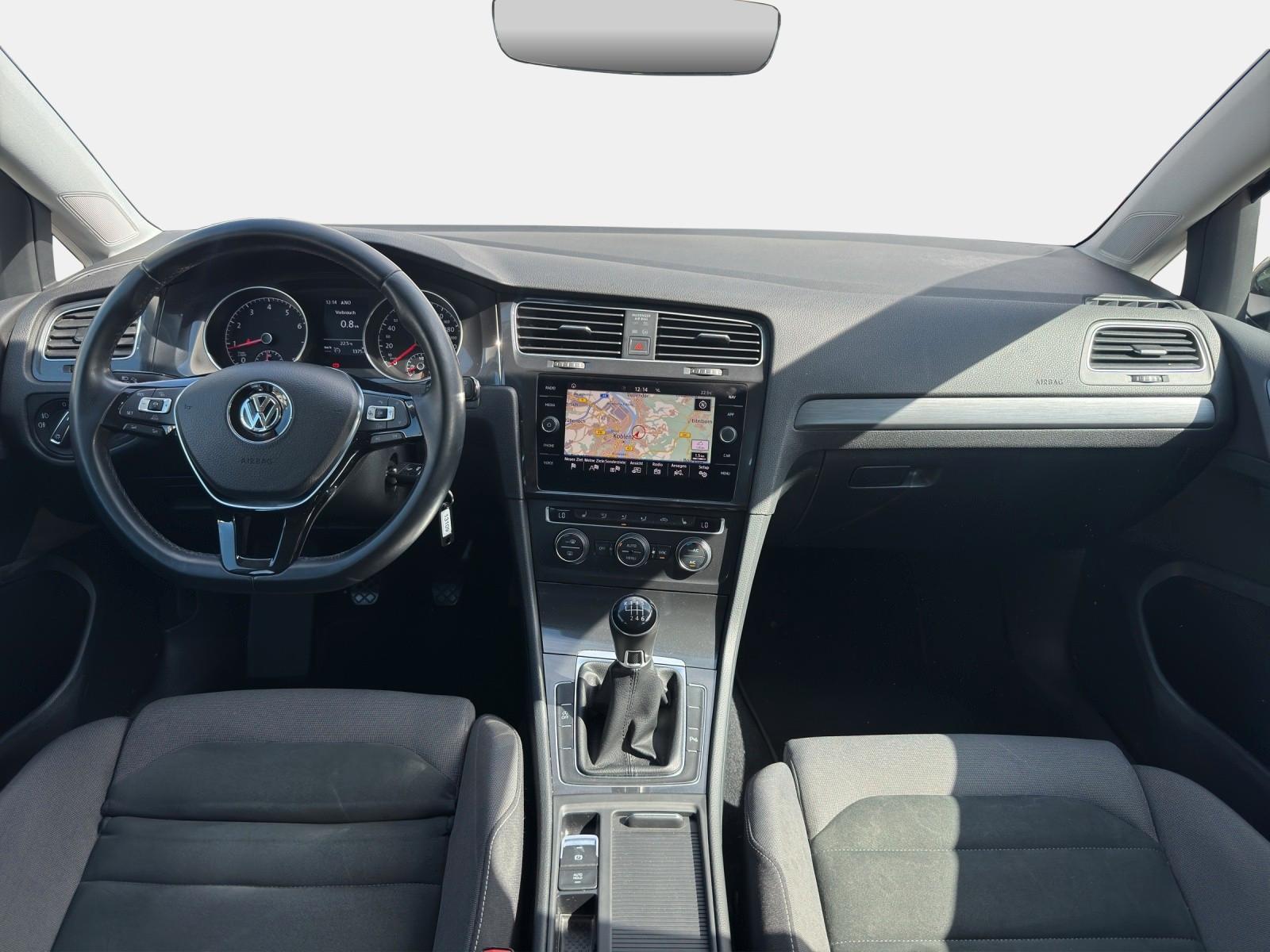 Volkswagen Golf VII Lim. Comfortline +Navi+Shz+