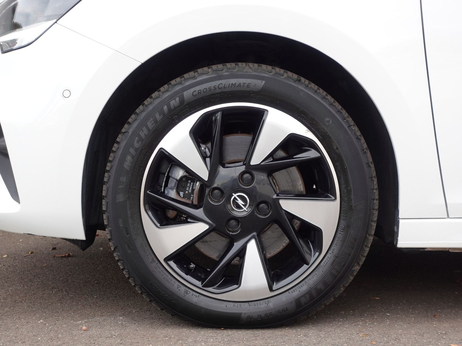 Fahrzeugabbildung Opel Corsa-e Elegance,ActiveDrive,3-phasig,Sitzhz,LED