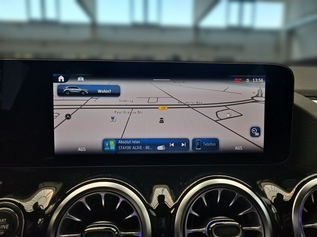 Fahrzeugabbildung Mercedes-Benz GLA 200 ++AMG-LINE+NIGHT+AHK+MULTIBEAM+KEYLESS++