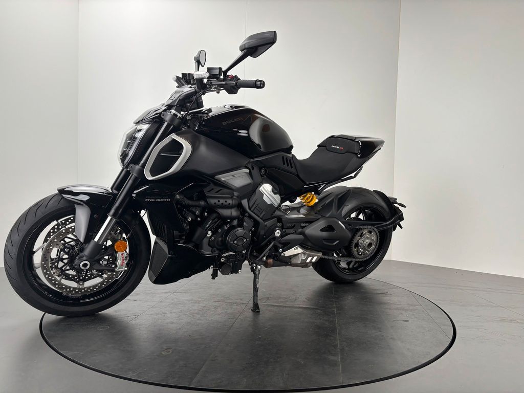 Fahrzeugabbildung Ducati DIAVEL V4 *1. HAND *TOP-ZUSTAND