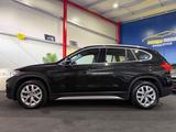 BMW X1 sDrive 18 i xLine*1 HAND*NAVI*LED*SHZG*TEMPO - gebrauchte BMW X1 aus dem Jahr 2019