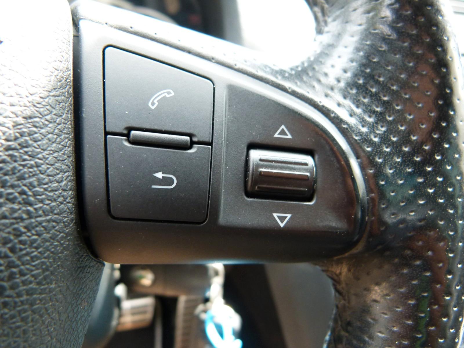 Skoda Octavia 2011 — photo 18
