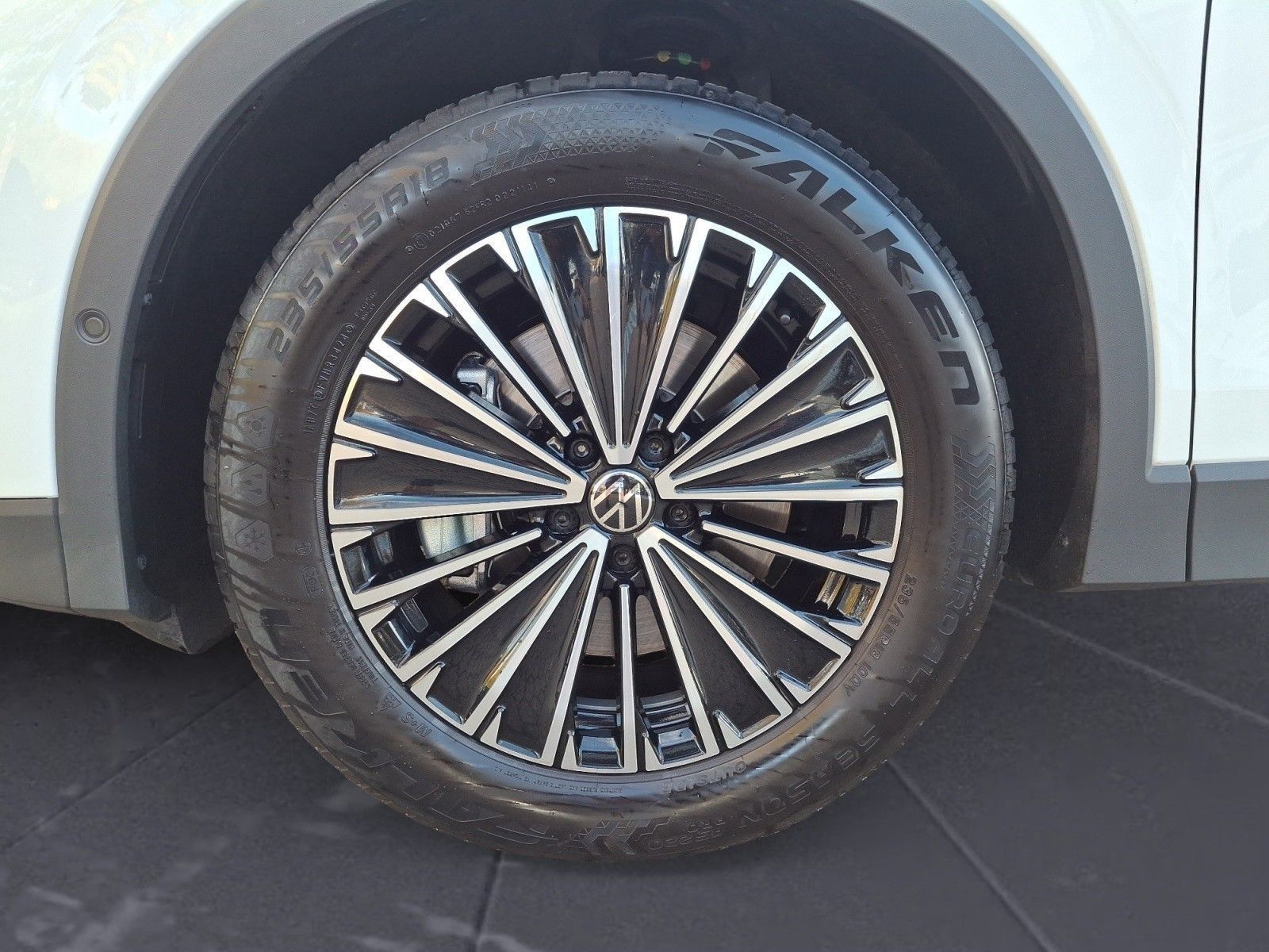 Volkswagen Tiguan - Bild 12