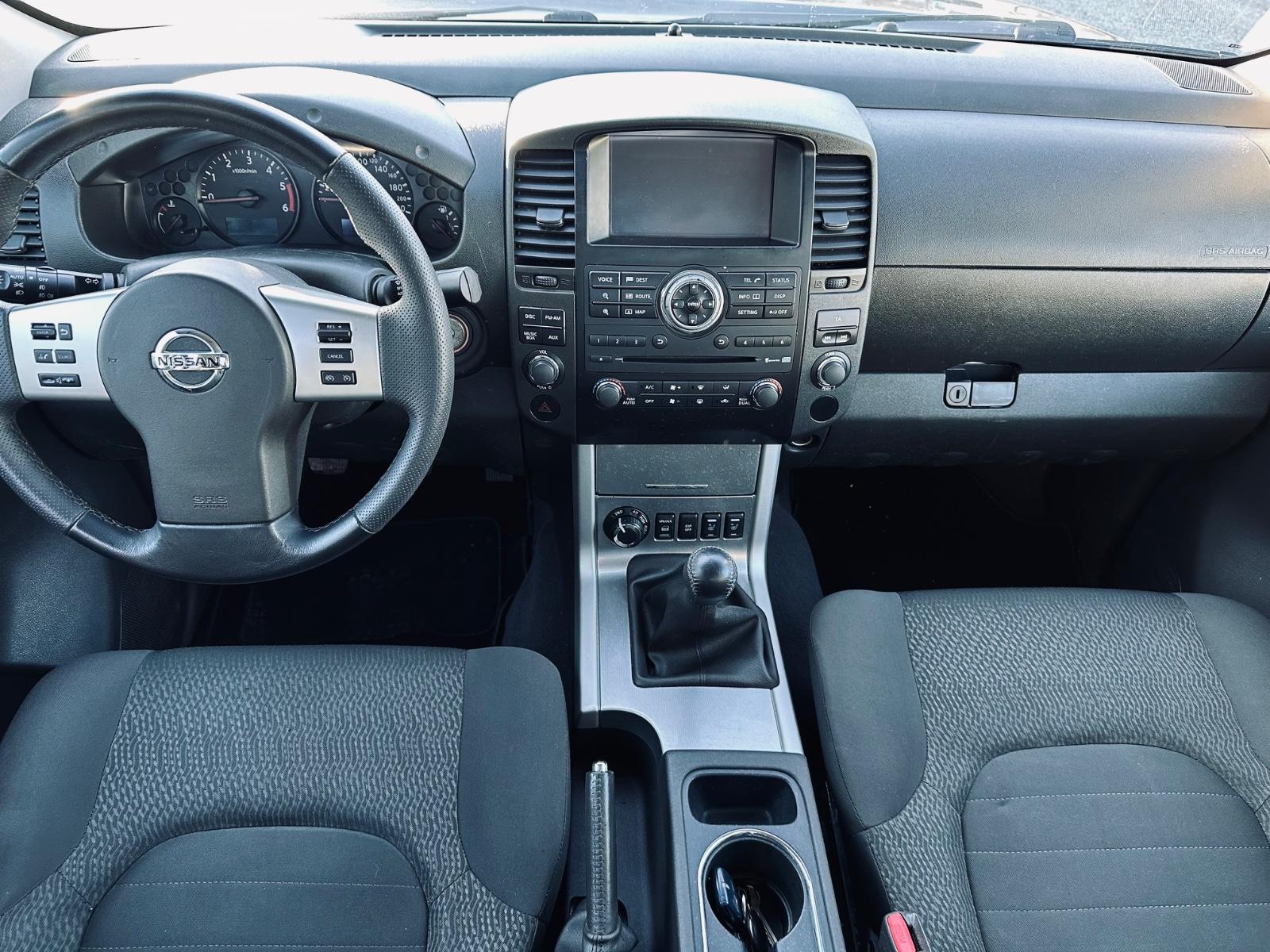 Nissan Navara King Cab 190CH | 4x4 | GPS | Caméra | Attelage