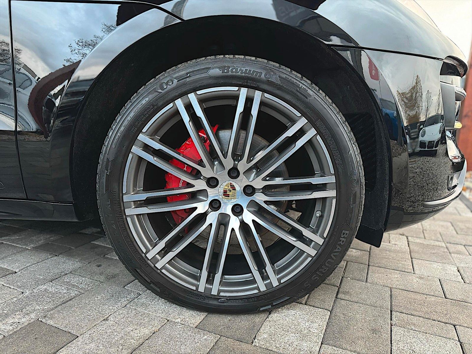 Fahrzeugabbildung Porsche Macan Turbo Carbon CHRONO *ACC*PANO*21 ZOLL*