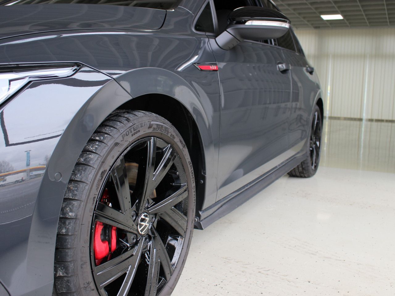 Fahrzeugabbildung Volkswagen Golf 2.0 TSI GTI RFK/ACC/Navi/LED