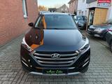 Hyundai Tucson blue Premium  1.7d 2WD"Navi"SiHz"Pano"AHK - Hyundai TUCSON Gebrauchtwagen in Münster