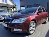 Skoda Octavia Combi Elegance +Xenon+T-Leder+Tempomat+ - Skoda Octavia aus 2010: Combi