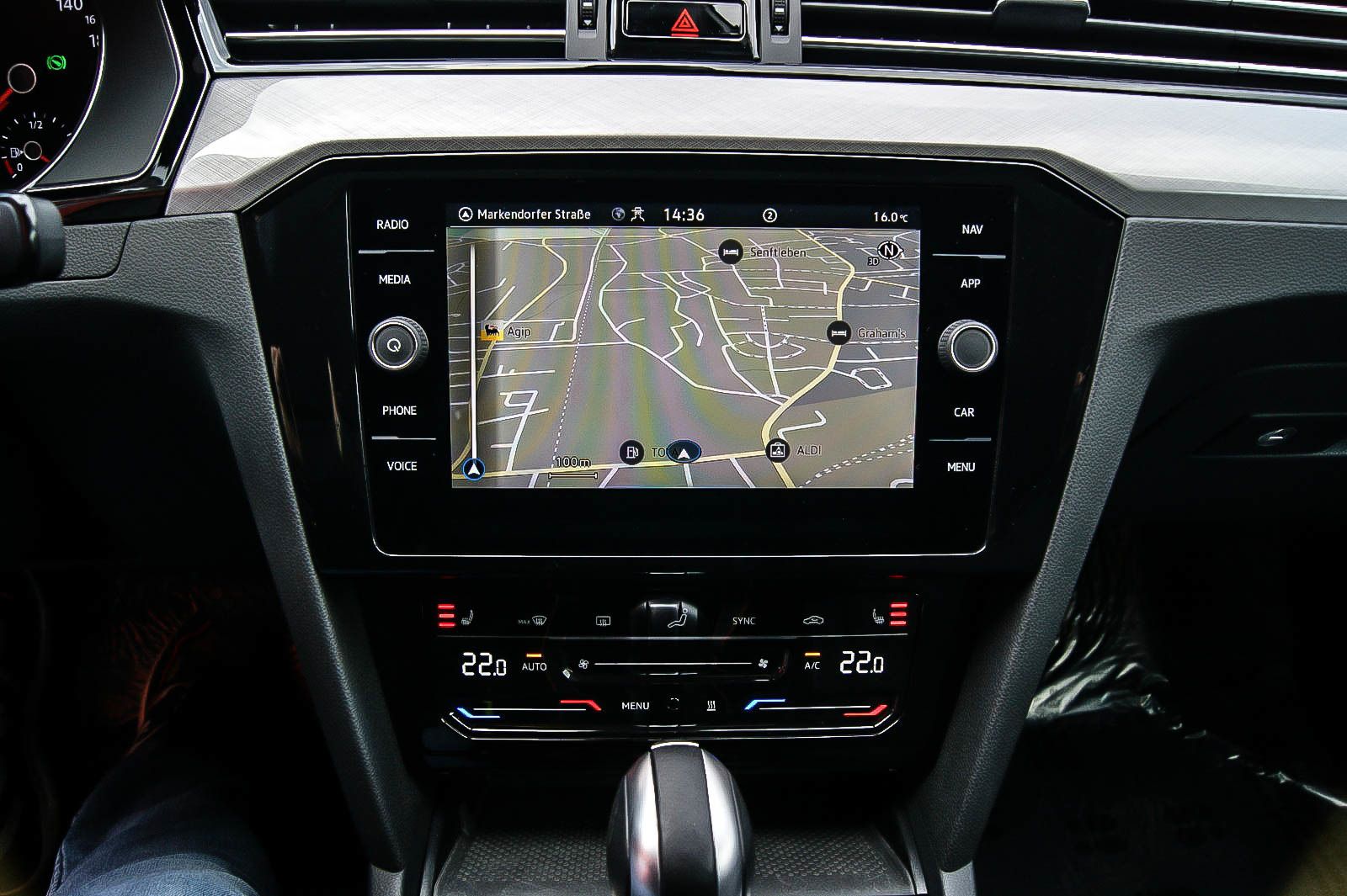 Fahrzeugabbildung Volkswagen Passat Variant GTE MATRIX-LED IQ.DRIVE ACC 1HAND