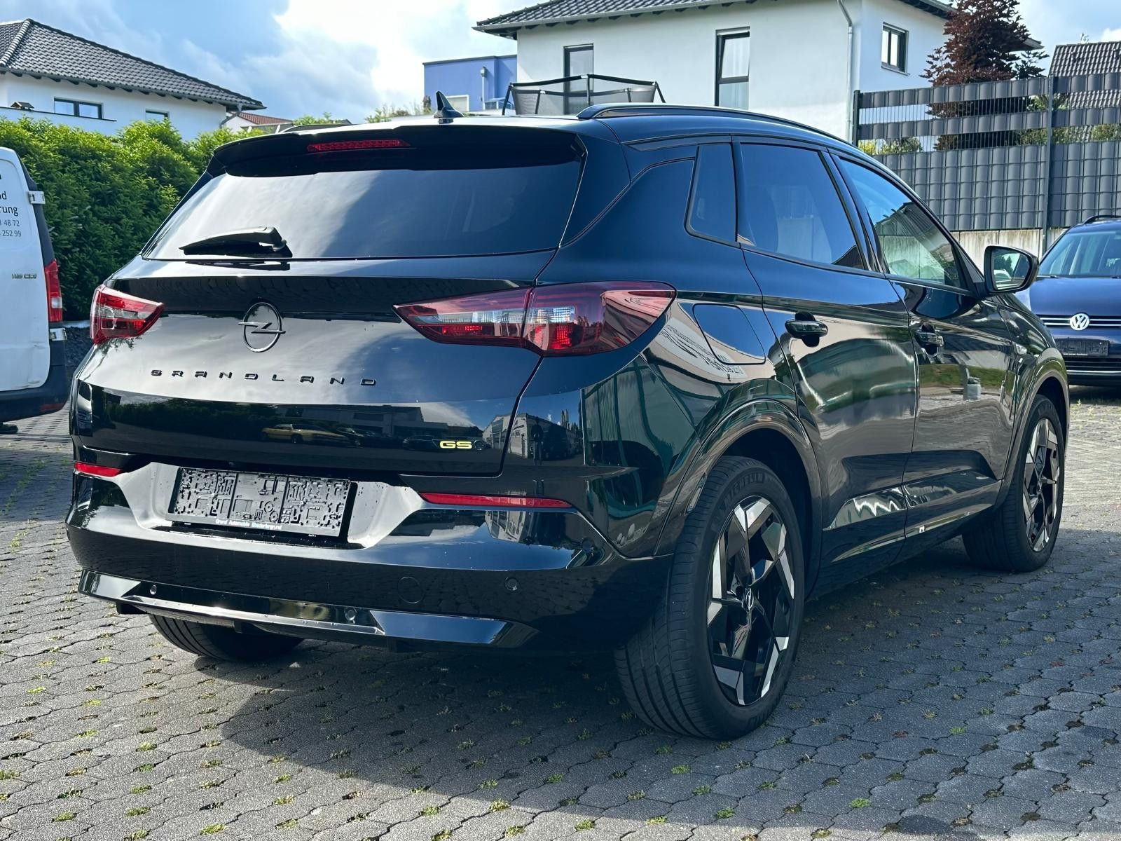 Fahrzeugabbildung Opel Grandland GSe PHEV 1.6 AWD+LED+360+SHZ+ACC+NAVI+