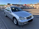Mercedes-Benz Mercedes Benz C 220CDI  *Automatik*TÜV*10/... - Mercedes-Benz C 220 aus 2000